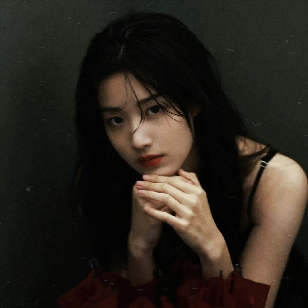 挨及皇后秘史